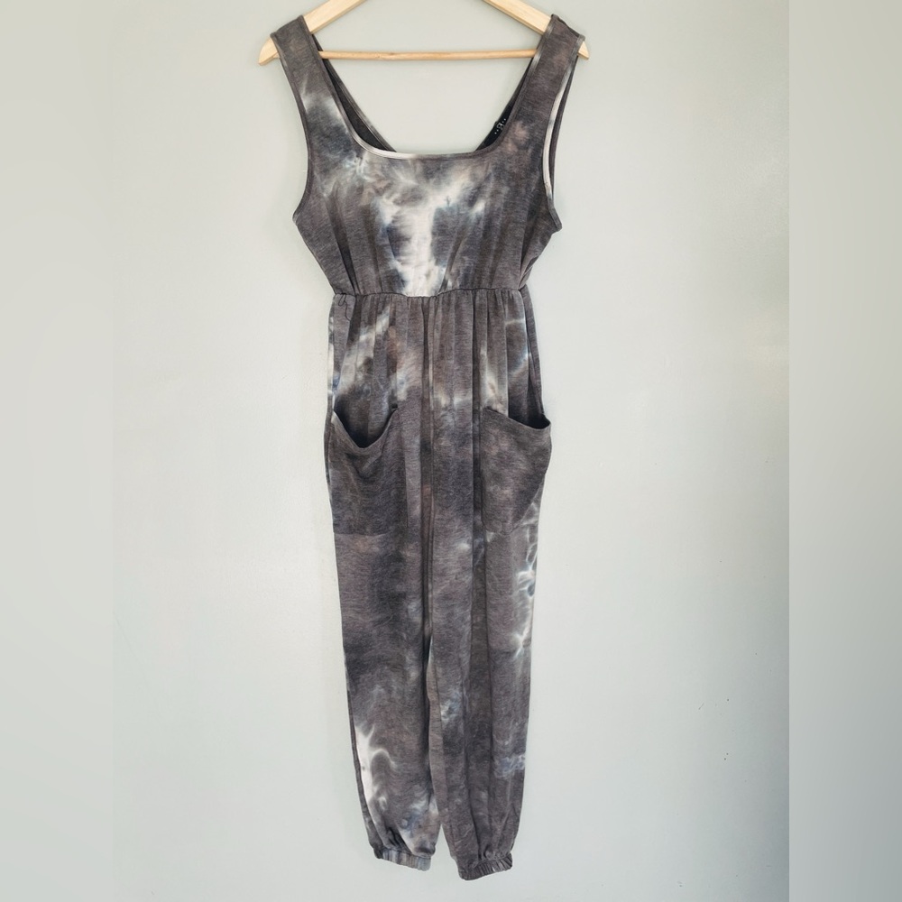 Stylish Tie-Dye Jumpsuit - Black and Gray